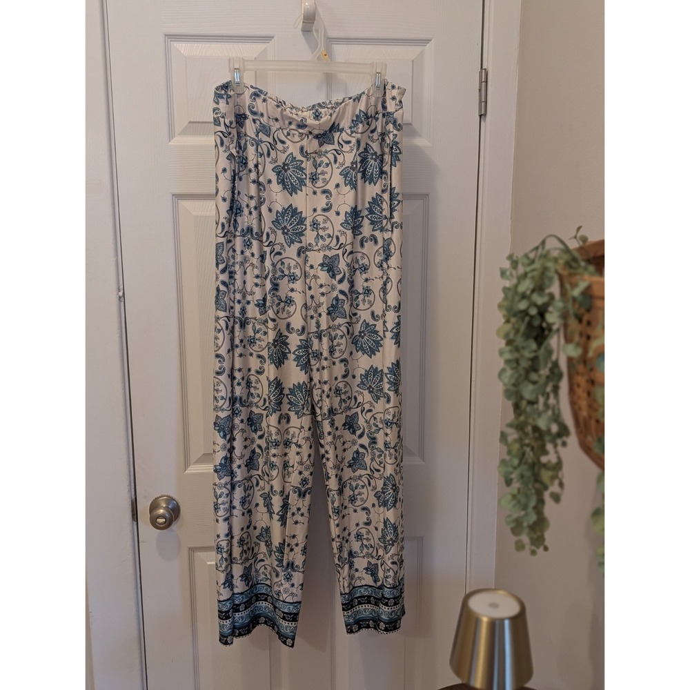 Cato Woman 18/20W Blue Paisley Flowy Wide Leg Palazzo Lounge Pants Border Hem